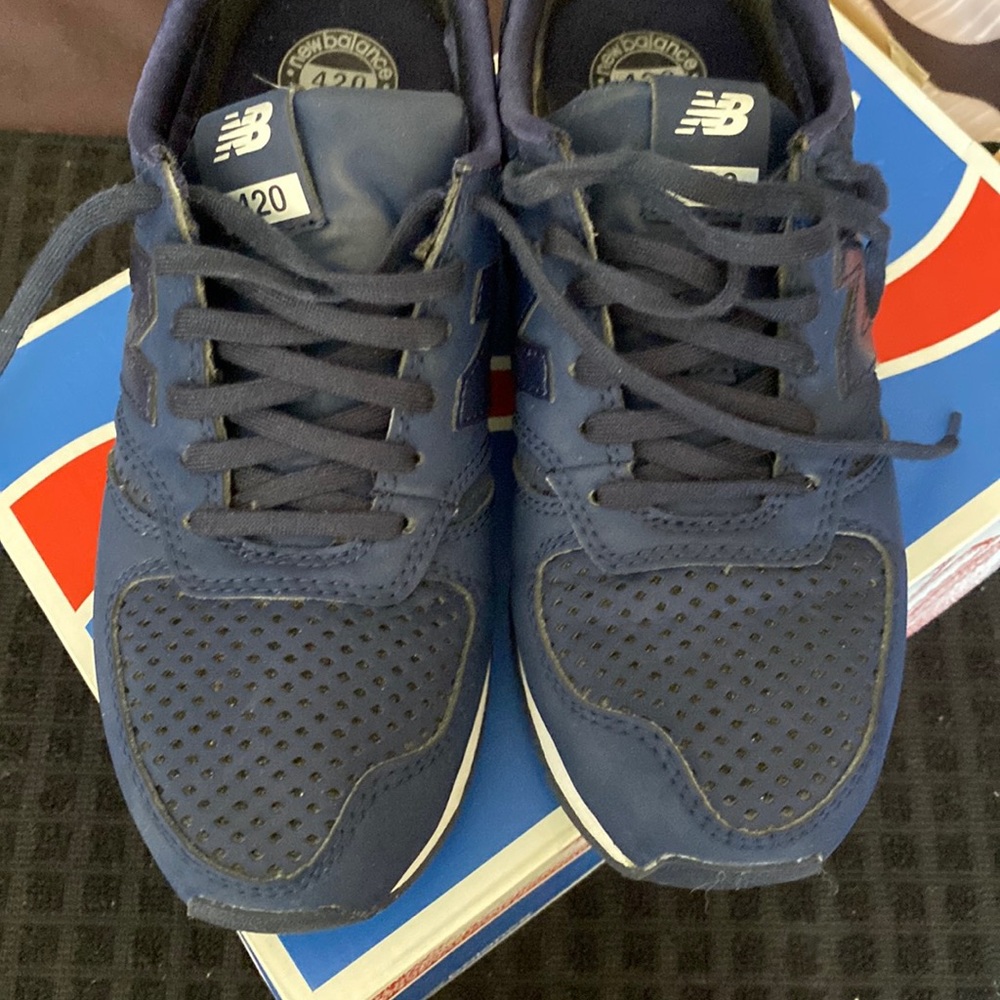 Blue new balance 420 style size 6 women